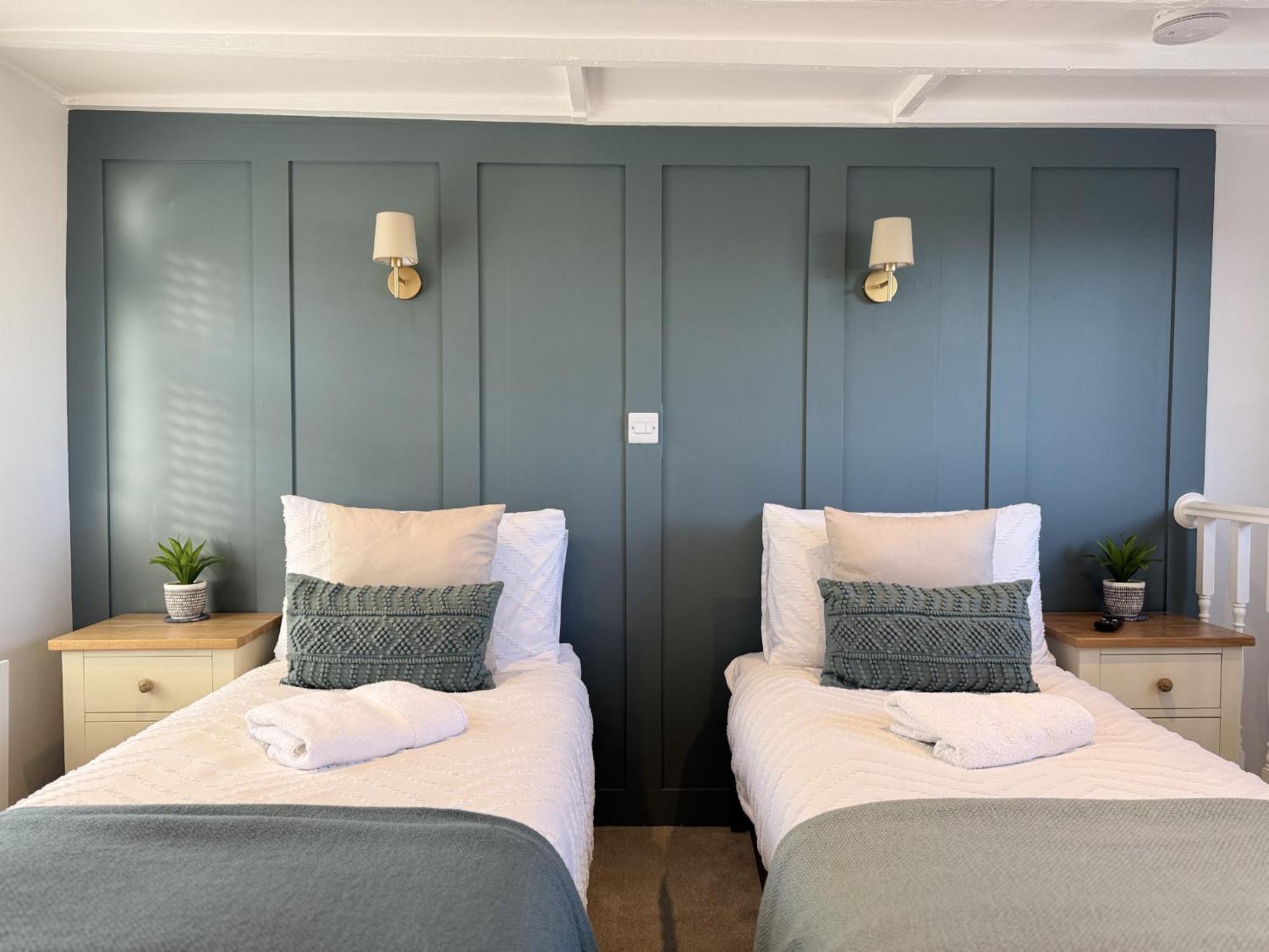 Вілла Driftwood House - Luxury Dog-Friendly Townhouse In Cowes, Steps From Marina Каус Екстер'єр фото
